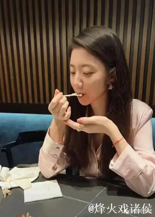 揭秘张津瑜第二段视频引发热议——51吃瓜网